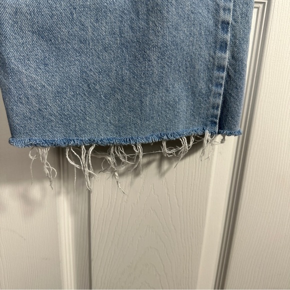 Zara wide leg jeans, size 2, distressed, trendy, spring, casual, denim, weekend - Picture 8 of 8